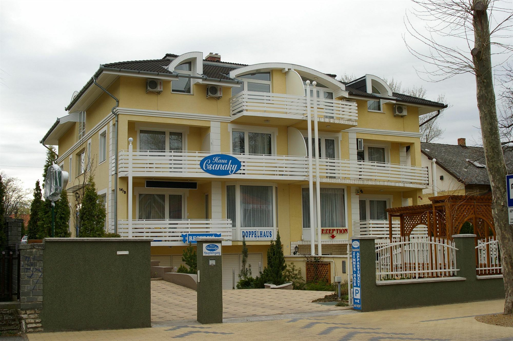 Arizona Apartman Siofok Ngoại thất bức ảnh